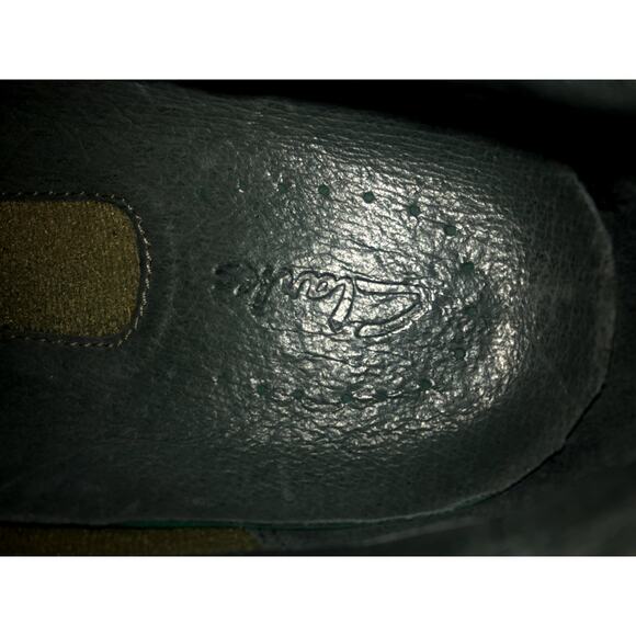 Men's Clarks Black Leather Slip on Loafers - Picture 5 of 8